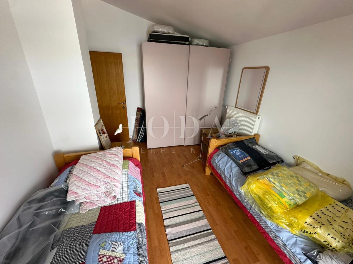 Omišalj, villa vicino al mare