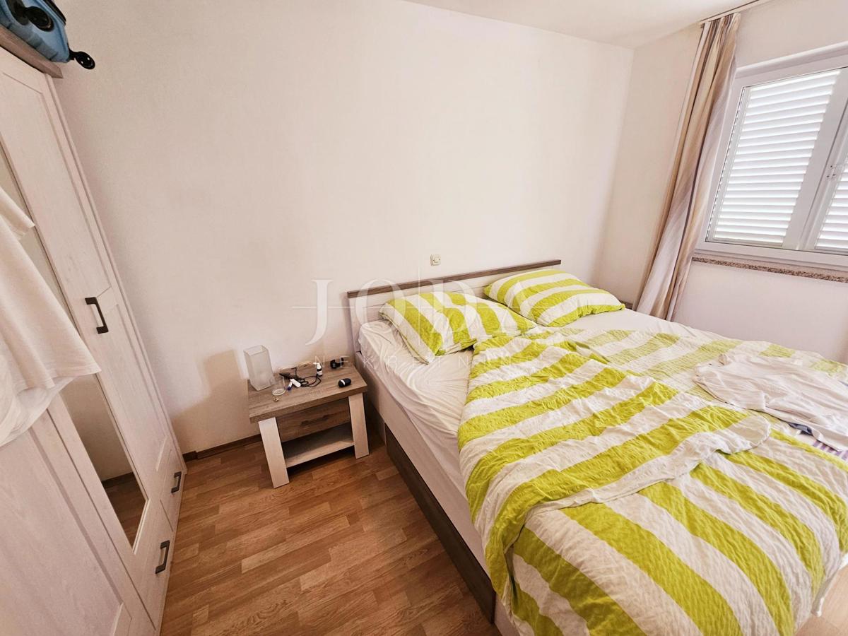 Casa con tre appartamenti, vista mare - Malinska