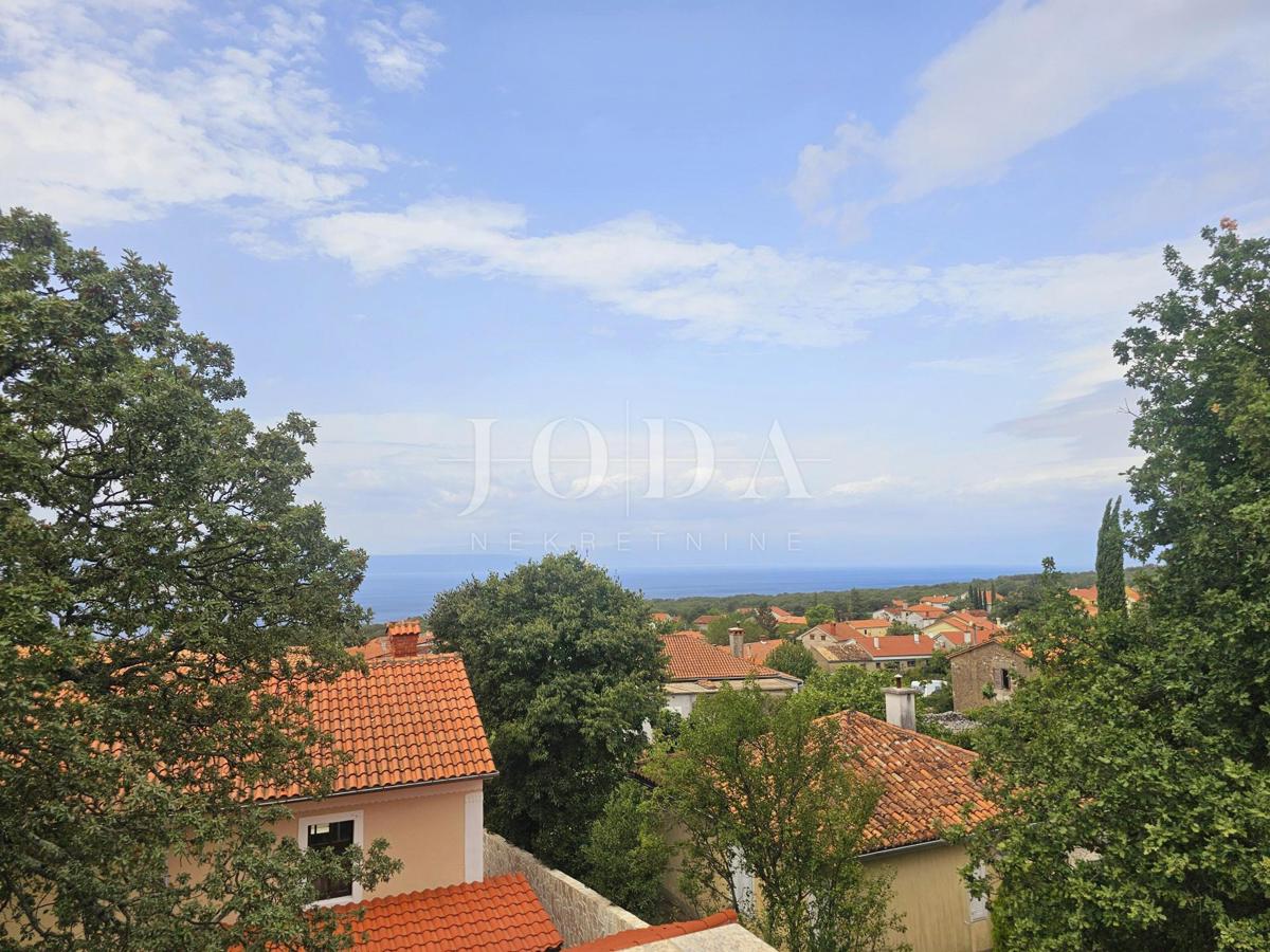 Casa con tre appartamenti, vista mare - Malinska