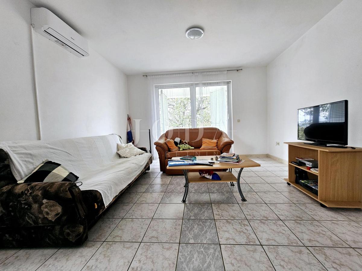 Casa con tre appartamenti, vista mare - Malinska