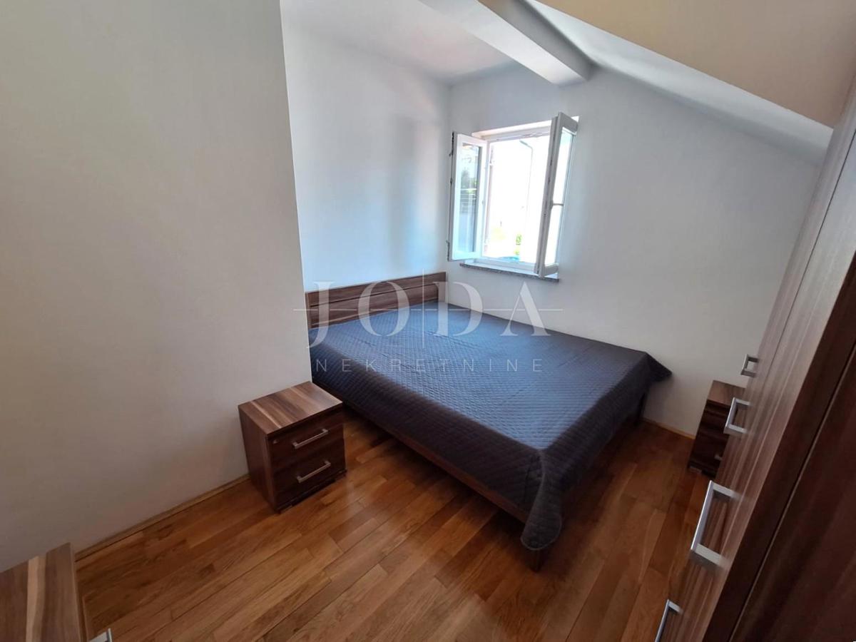 Due appartamenti a Malinska, con giardino, arredati!