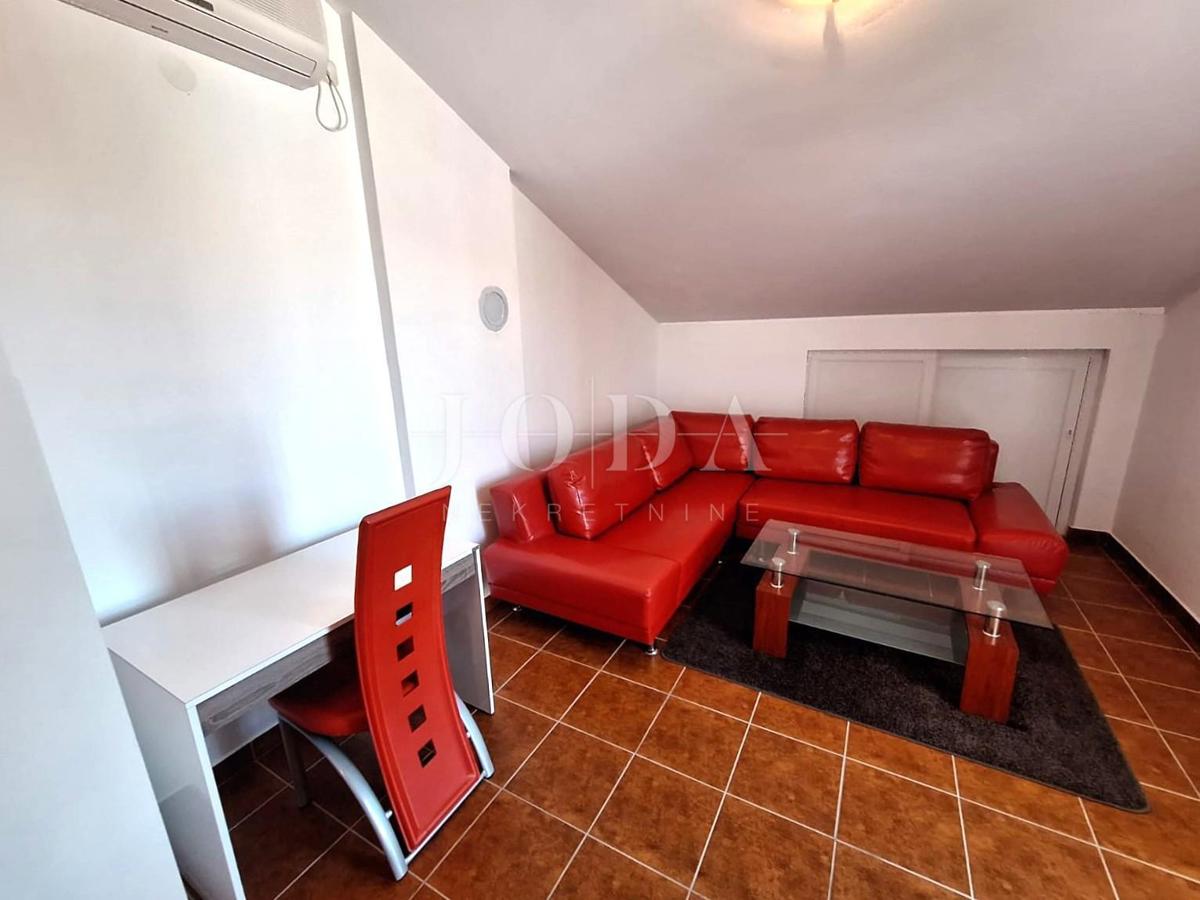 Due appartamenti a Malinska, con giardino, arredati!