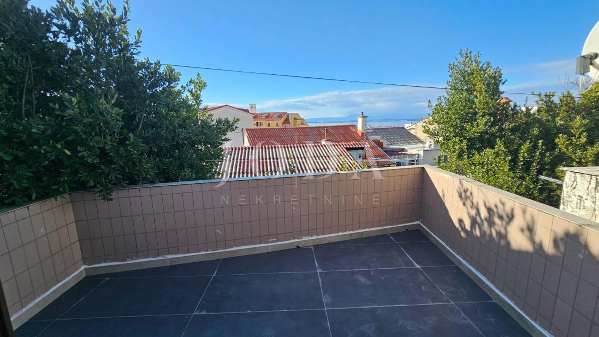 Appartamento in vendita a Selce, ottima posizione e vista mare