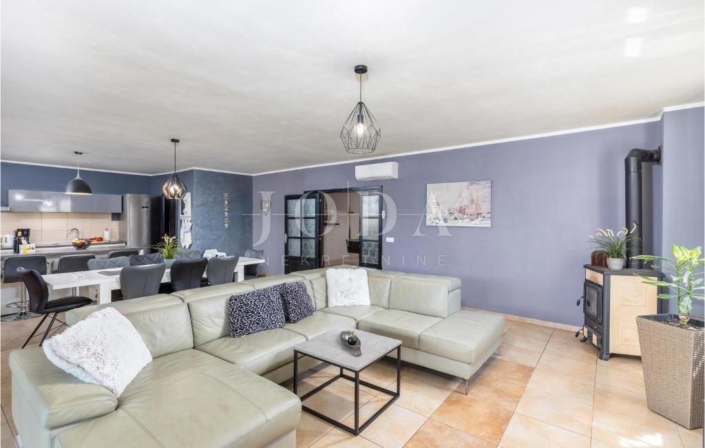 Casa Marčana, 299m2