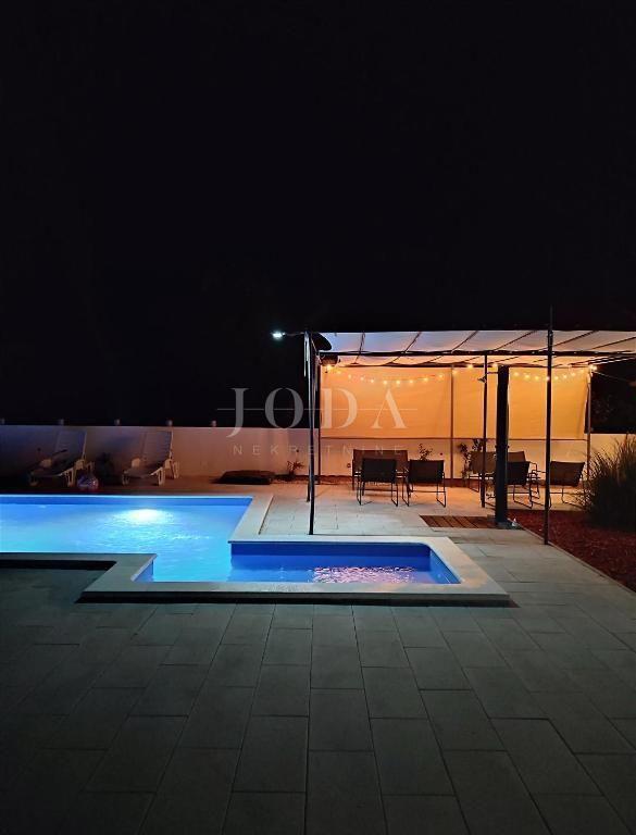 Casa Marčana, 256m2