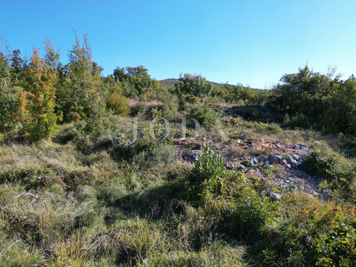 Crikvenica terreno con permesso di costruzione valido