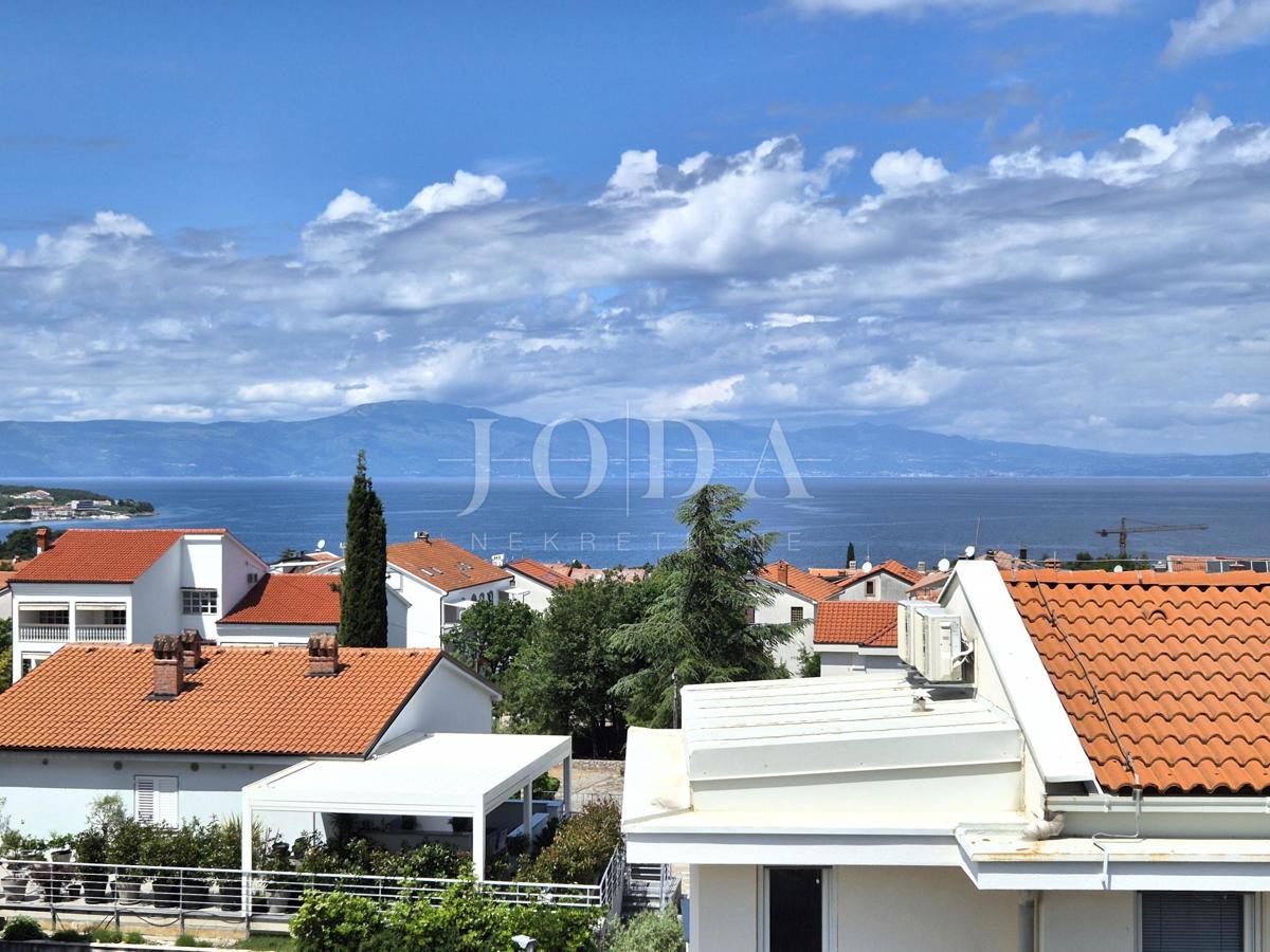 Apartment with a beautiful view of the sea in Malinska