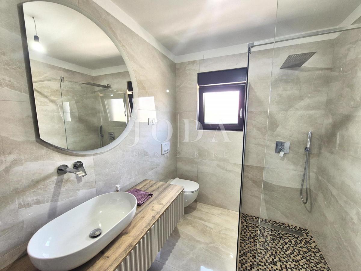 Apartment with a beautiful view of the sea in Malinska