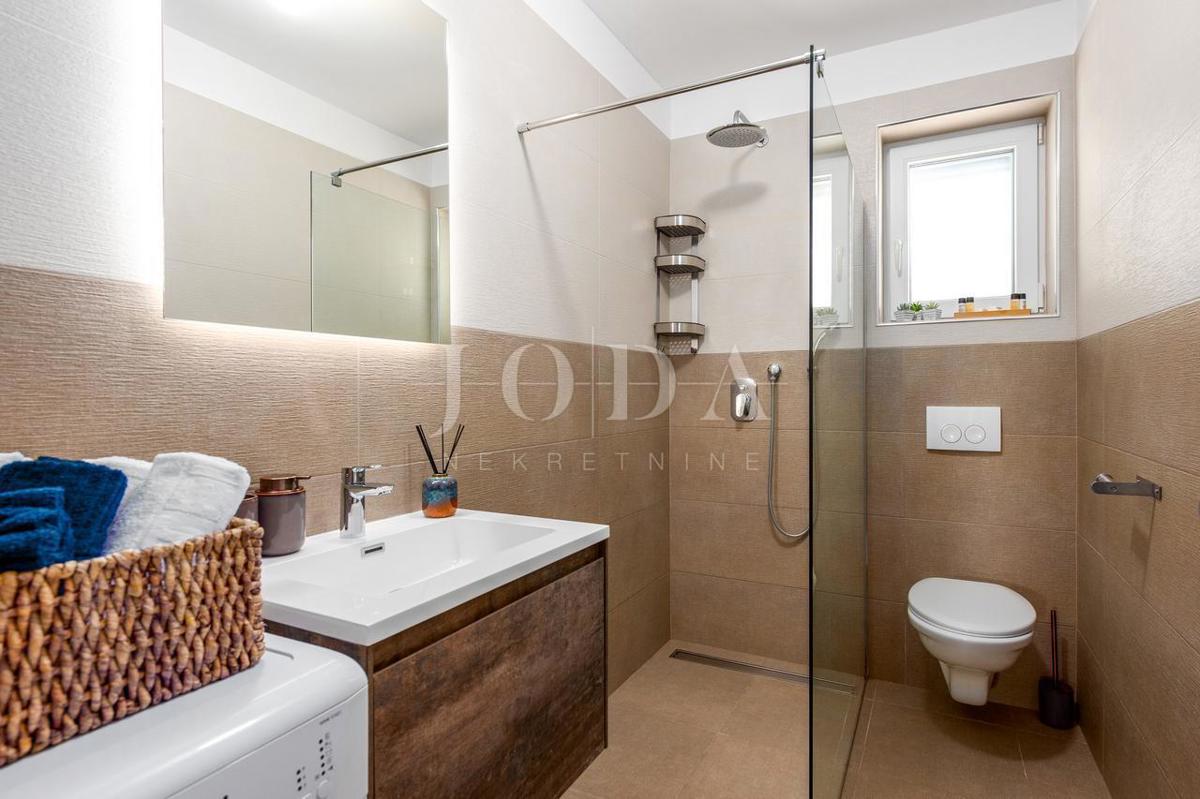 Beautifully decorated house with garden in a good location