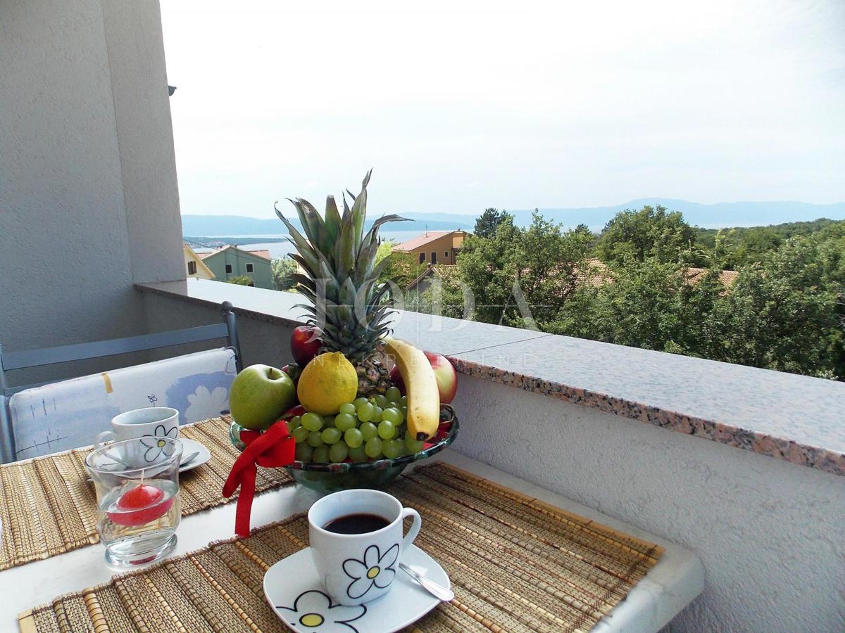 Palazzina con sei appartamenti arredati