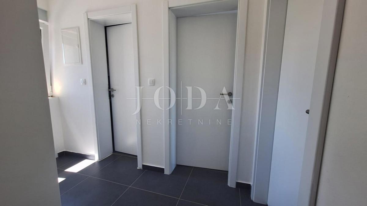 Vrbnik - nuova casa con vista mare