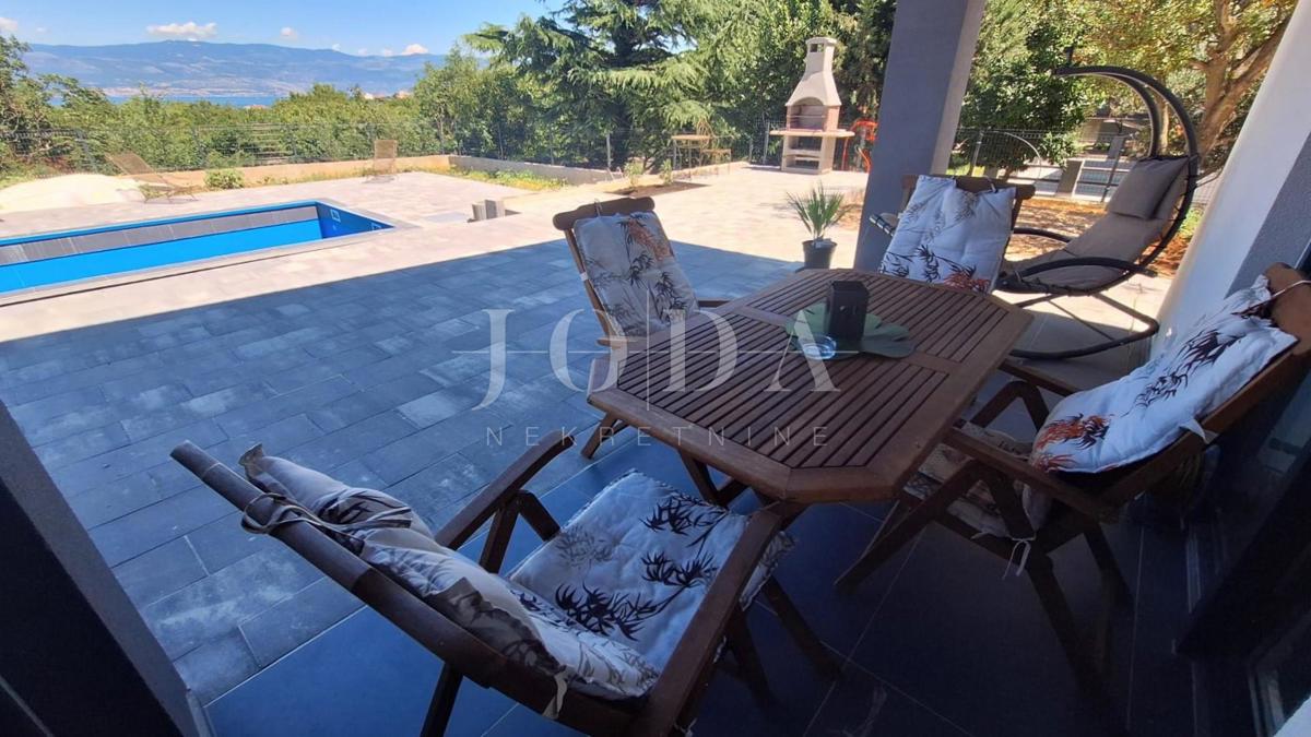 Vrbnik - nuova casa con vista mare