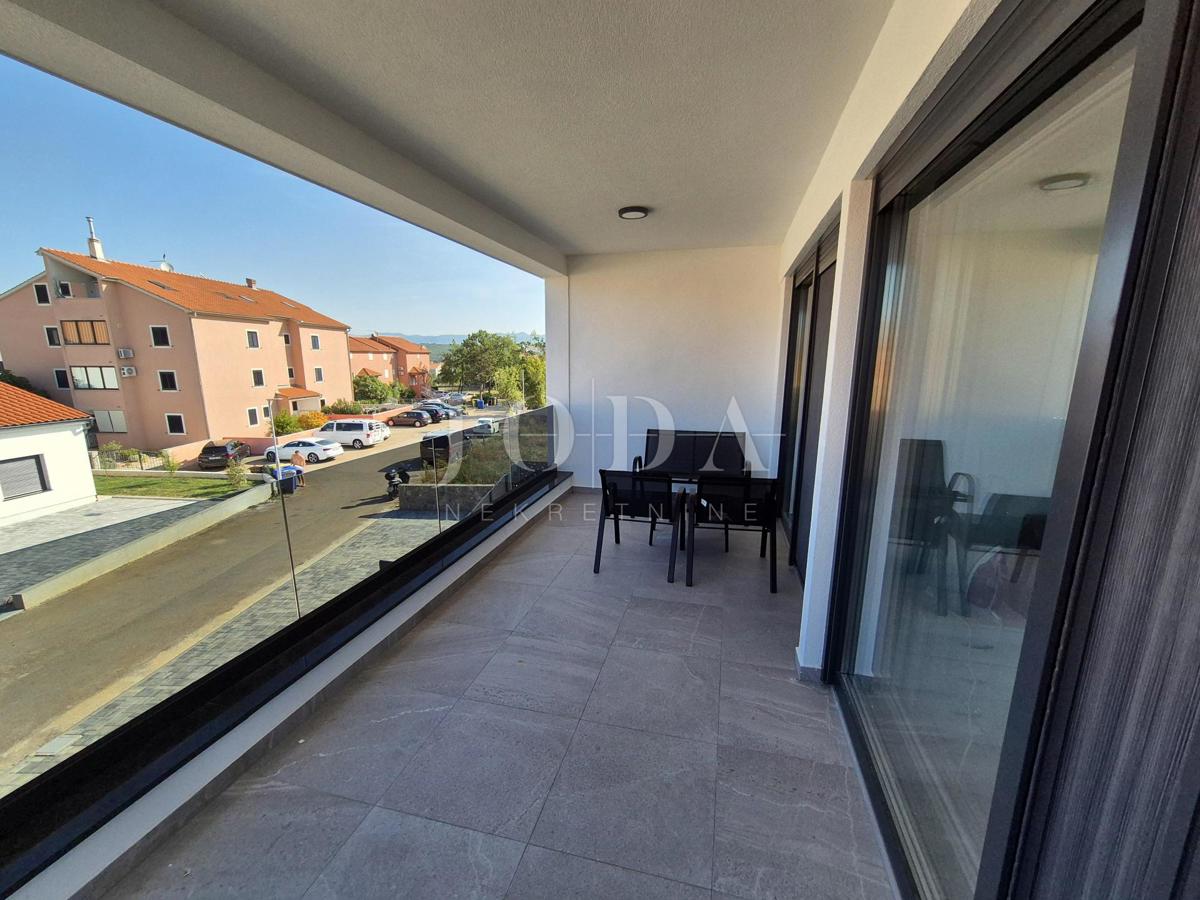 Malinska, nuova arredata con piscina