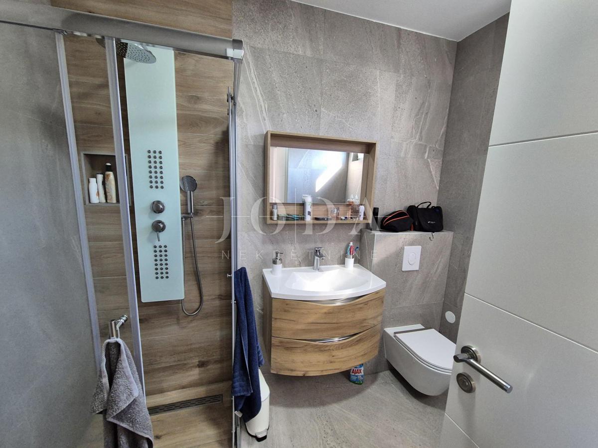 Malinska, nuova arredata con piscina