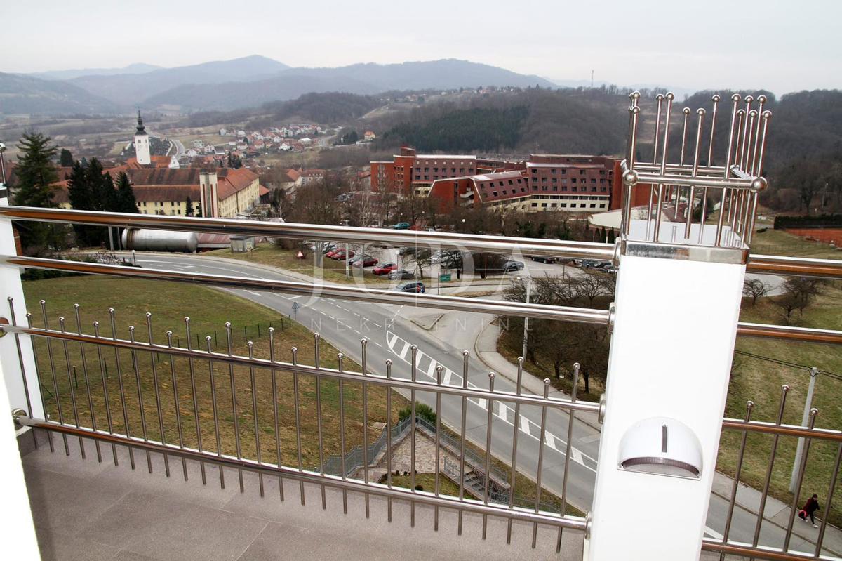 Varaždinske Toplice, casa in ottima posizione con piscina