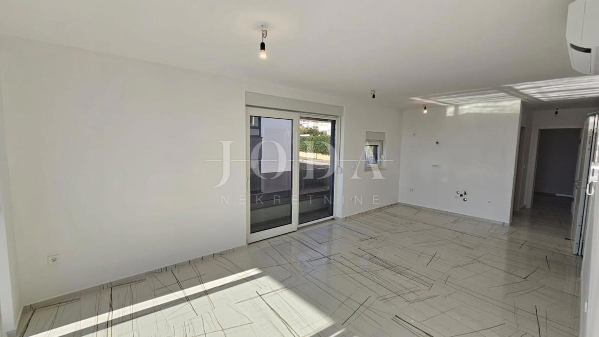 Nuovo edificio Novalja