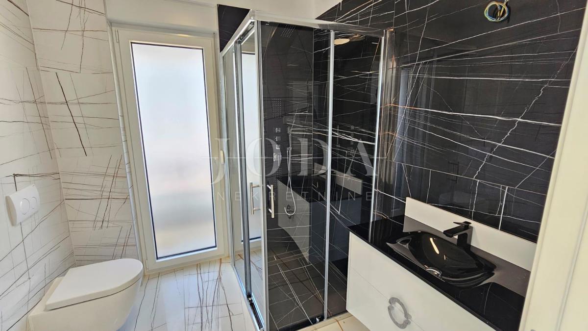 Nuovo edificio Novalja