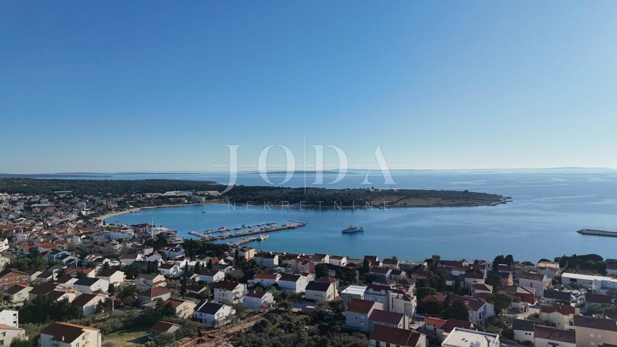 Nuovo edificio Novalja