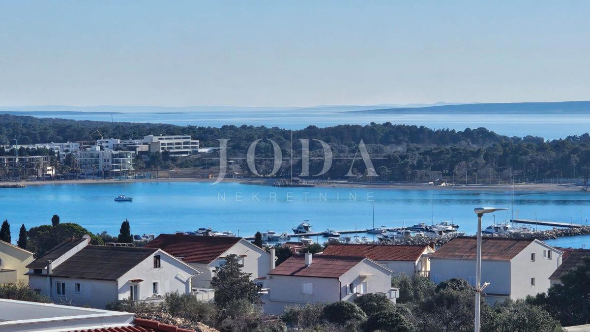 Nuovo edificio Novalja