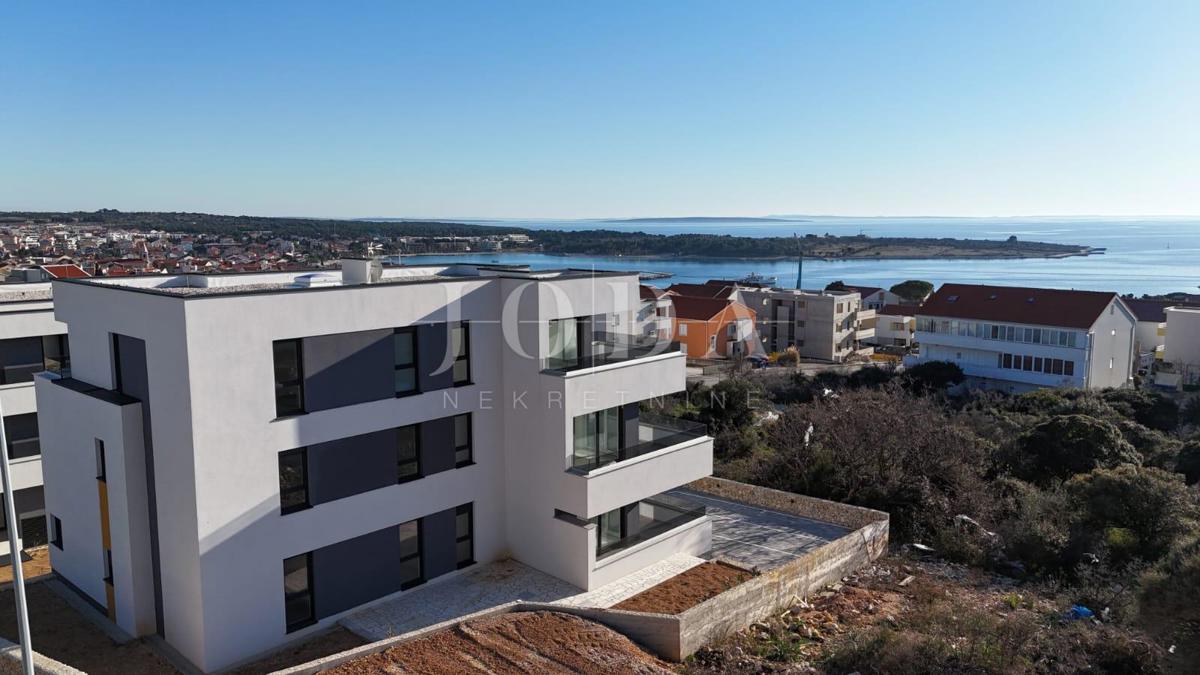 Nuovo edificio Novalja