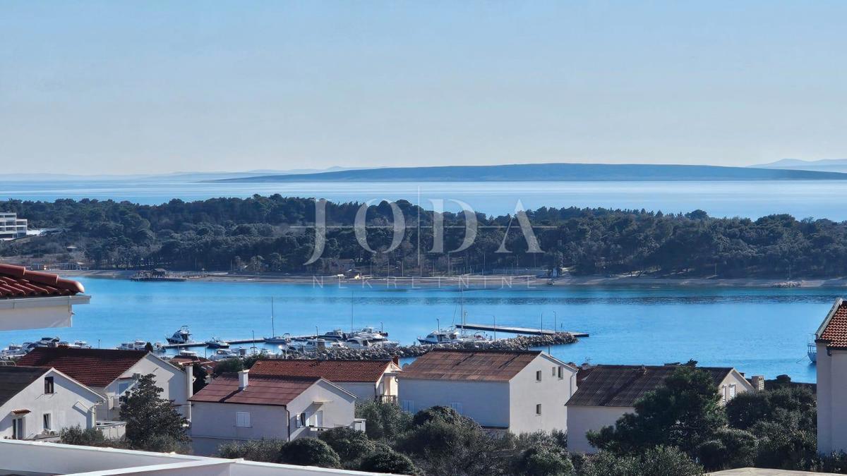 Nuovo edificio Novalja