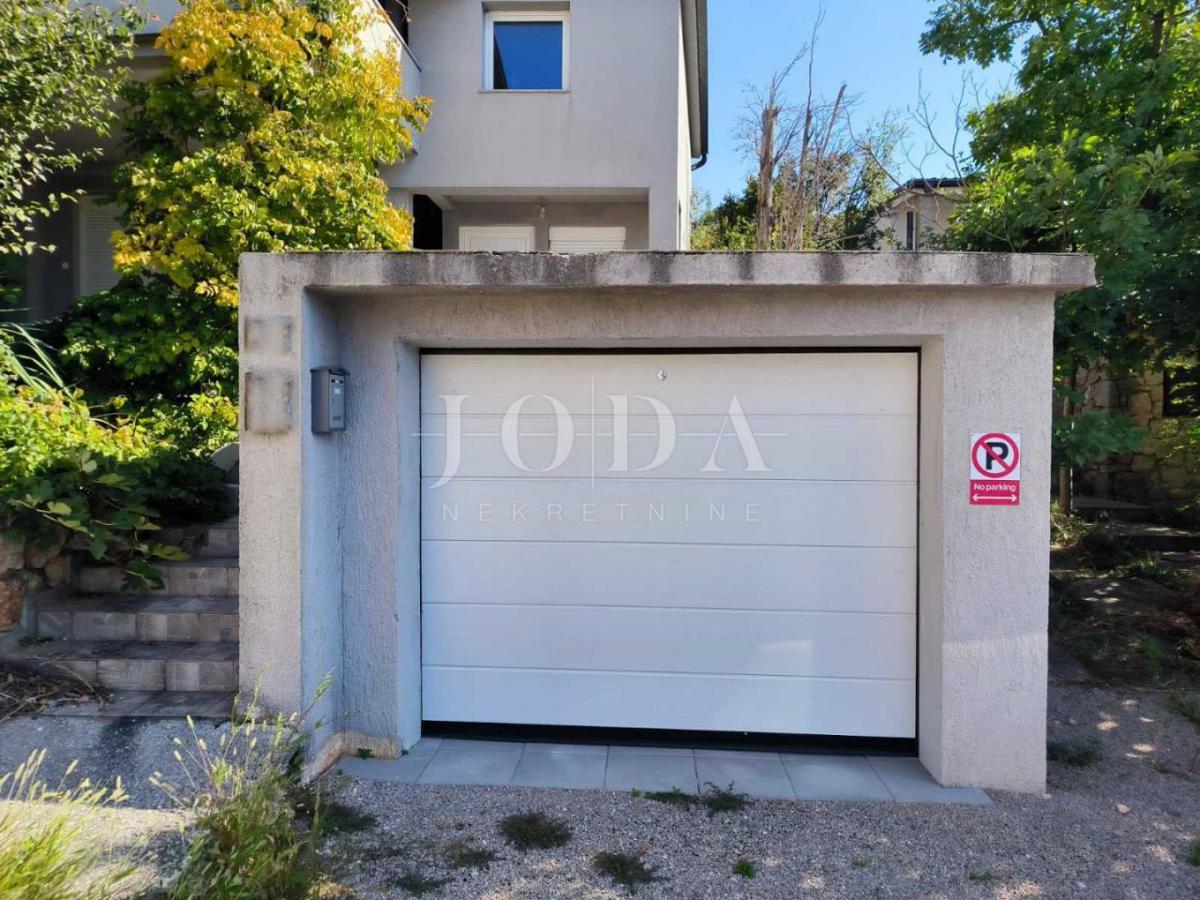 Allogio Karlobag, 59m2, parking