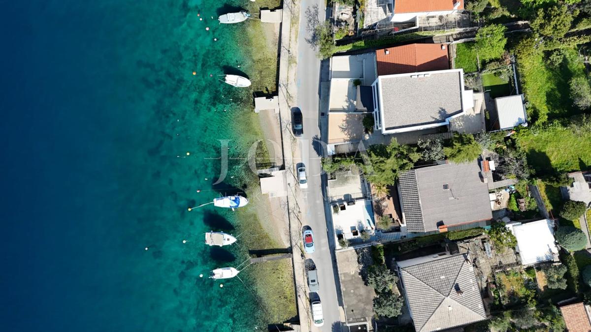 Appartamento Jadranovo prima fila al mare