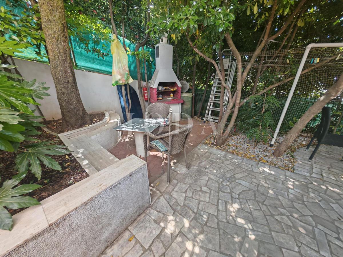 Casa con 3 appartamenti vicino al mare