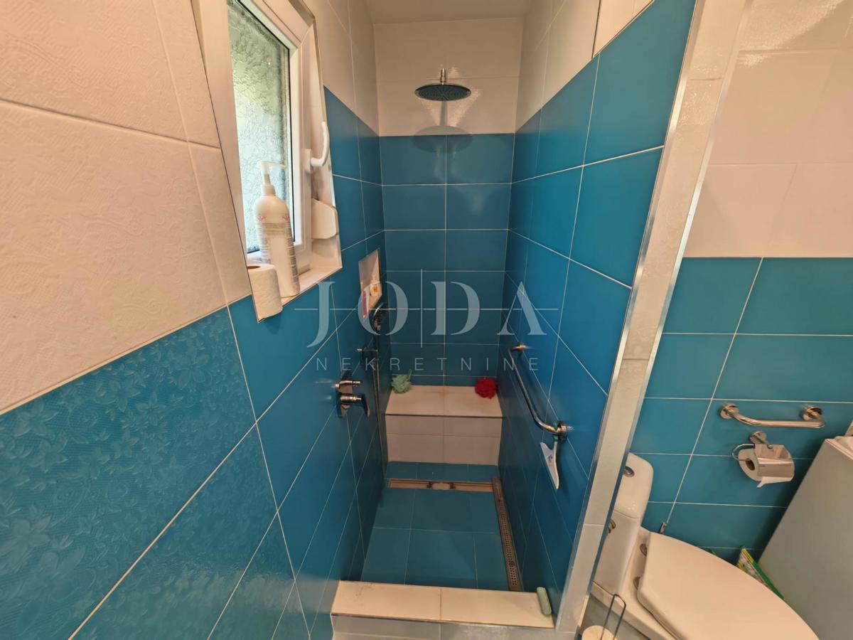 Casa con 3 appartamenti vicino al mare