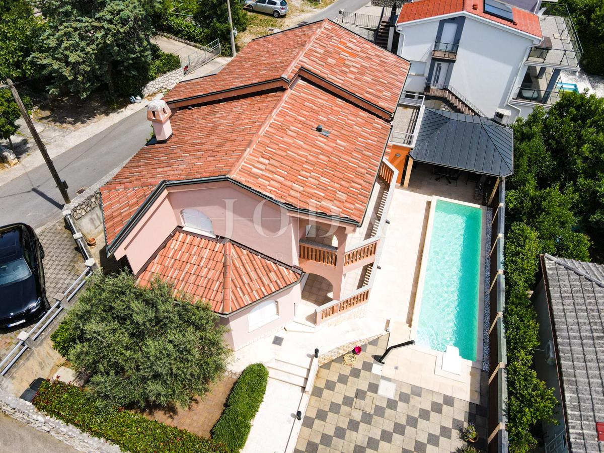 Novi Vinodolski casa con piscina