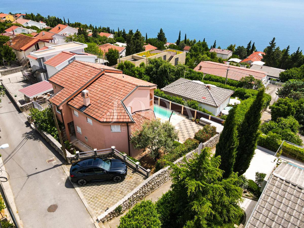 Novi Vinodolski casa con piscina