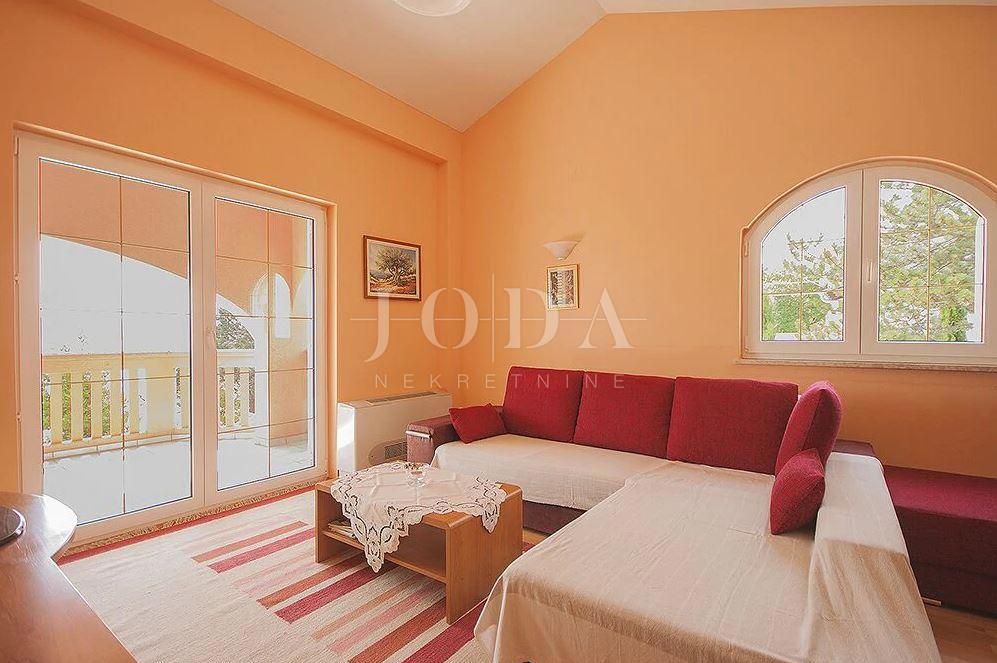 Novi Vinodolski casa con piscina