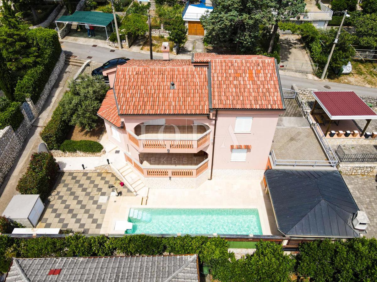 Novi Vinodolski casa con piscina