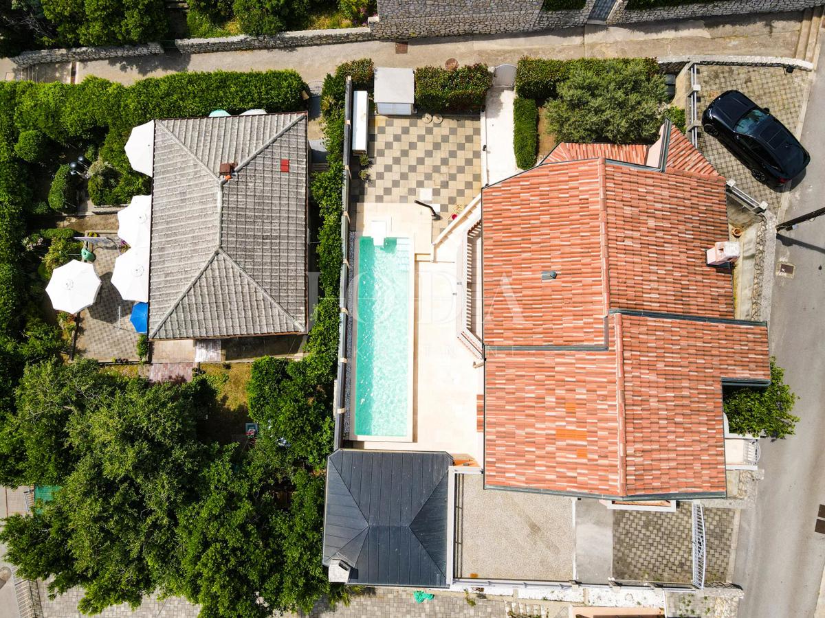Novi Vinodolski casa con piscina