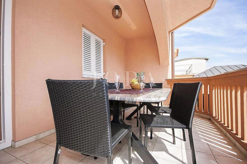 Novi Vinodolski casa con piscina