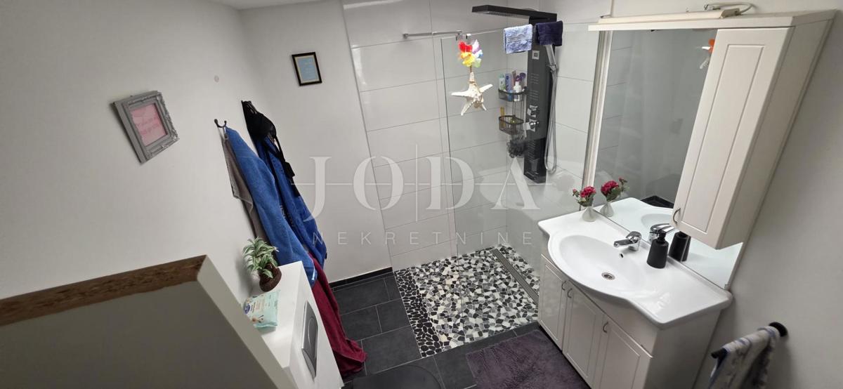 Crikvenica, casa a schiera in ottima posizione