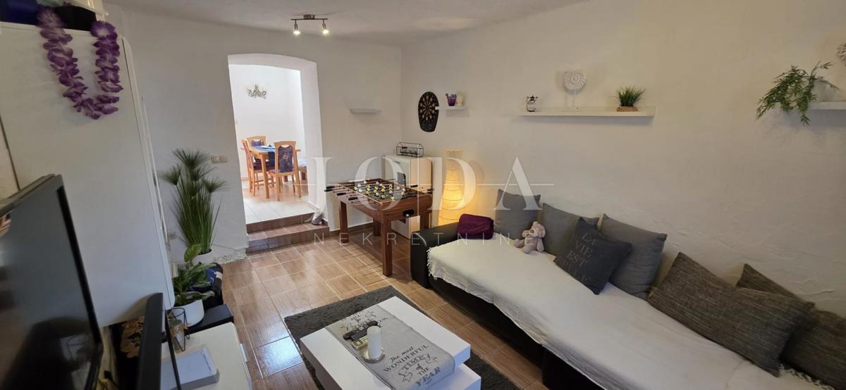 Crikvenica, casa a schiera in ottima posizione