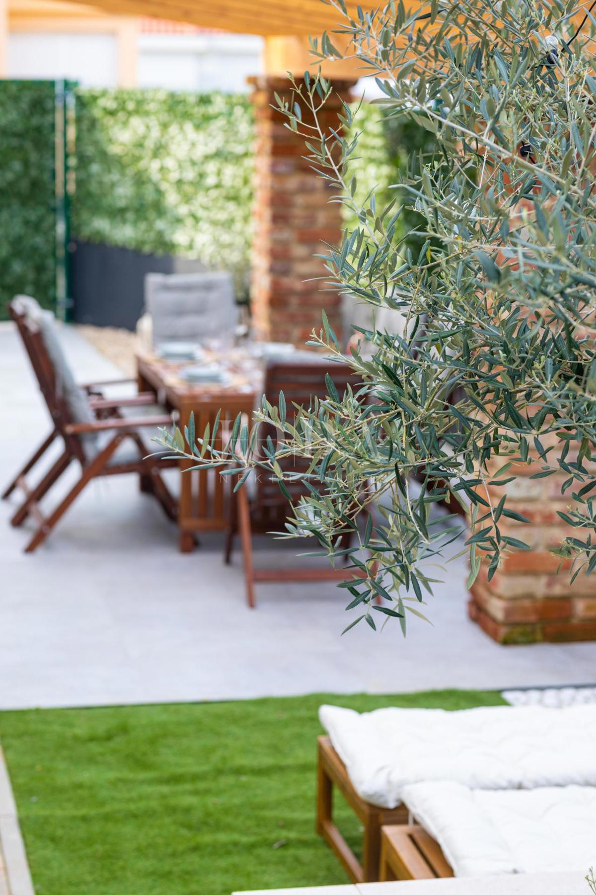 Casa con giardino e vista mare!