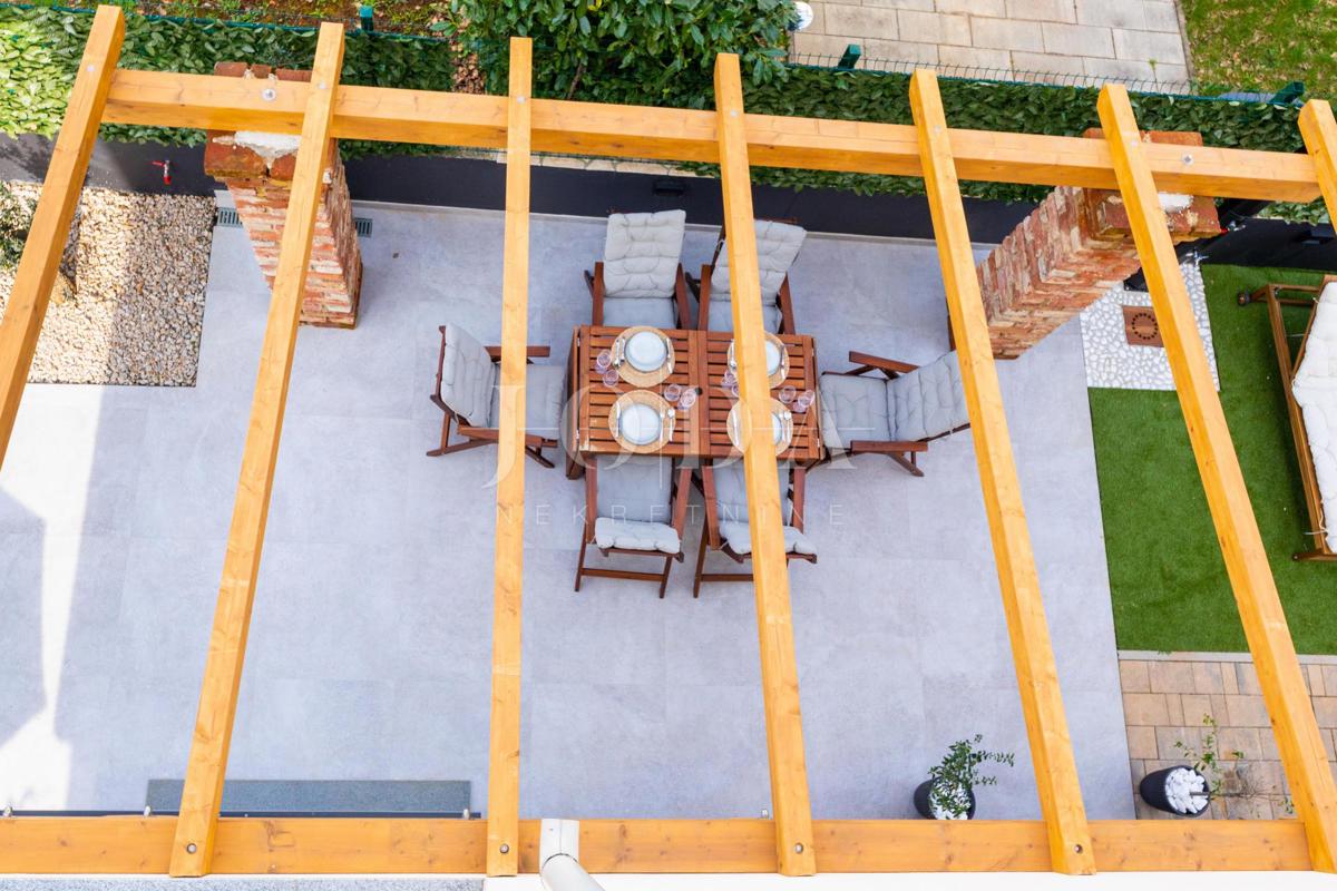 Casa con giardino e vista mare!