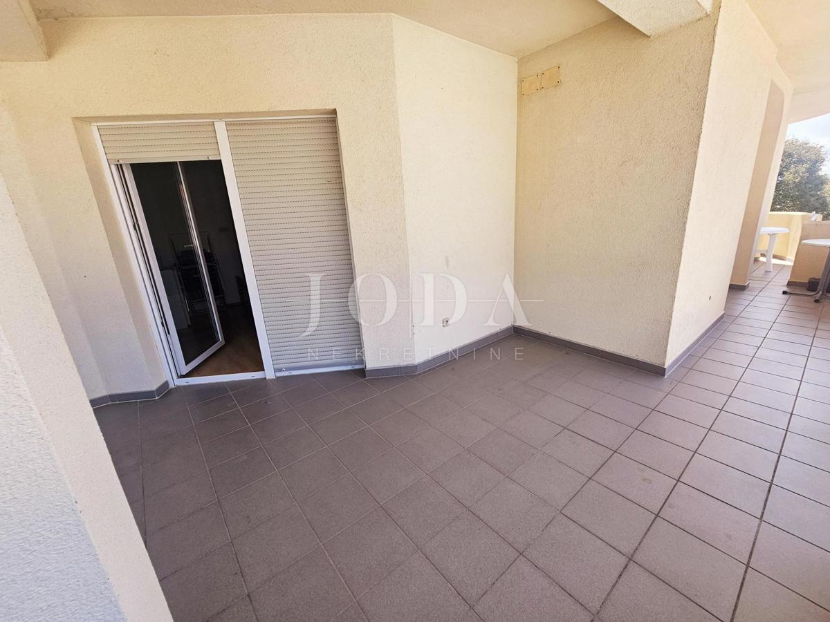 Casa con tre appartamenti vicino a Malinska, isola di Krk