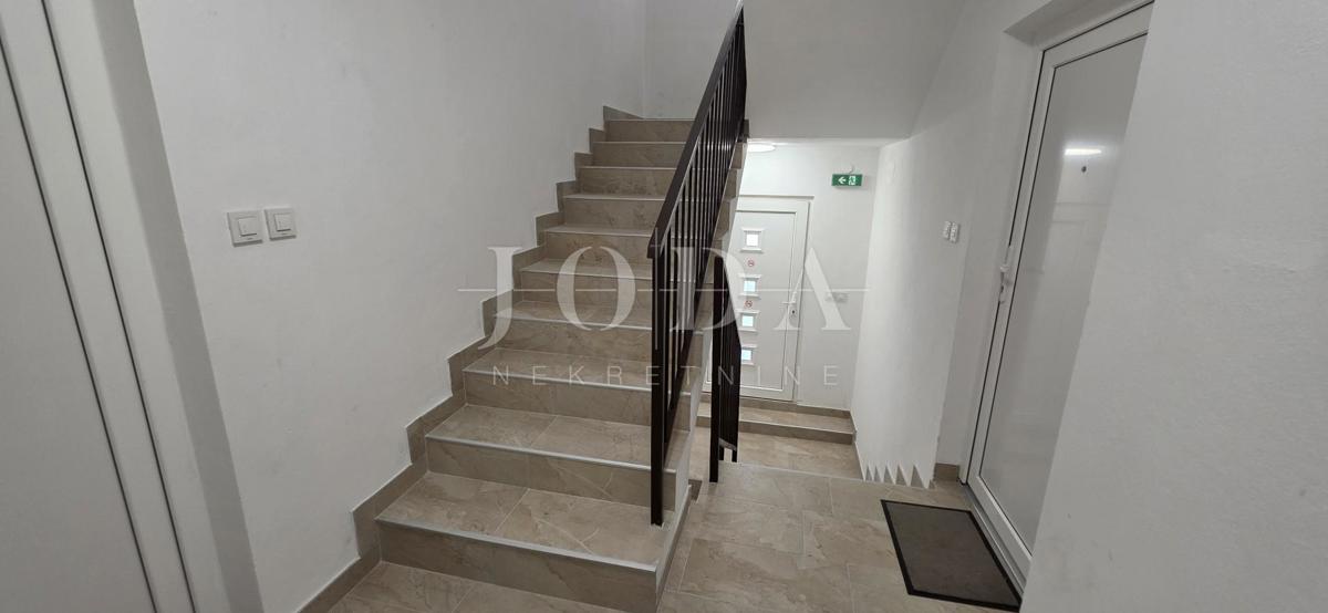 Povile, appartamento ristrutturato 67 m² con 2 posti auto