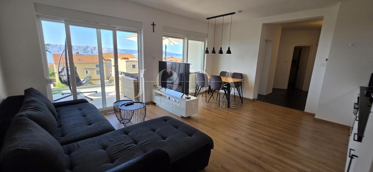 Povile, appartamento ristrutturato 67 m² con 2 posti auto