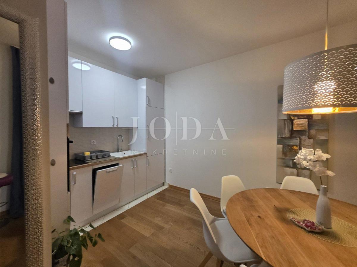 Crikvenica, appartamento al piano terra in ottima posizione