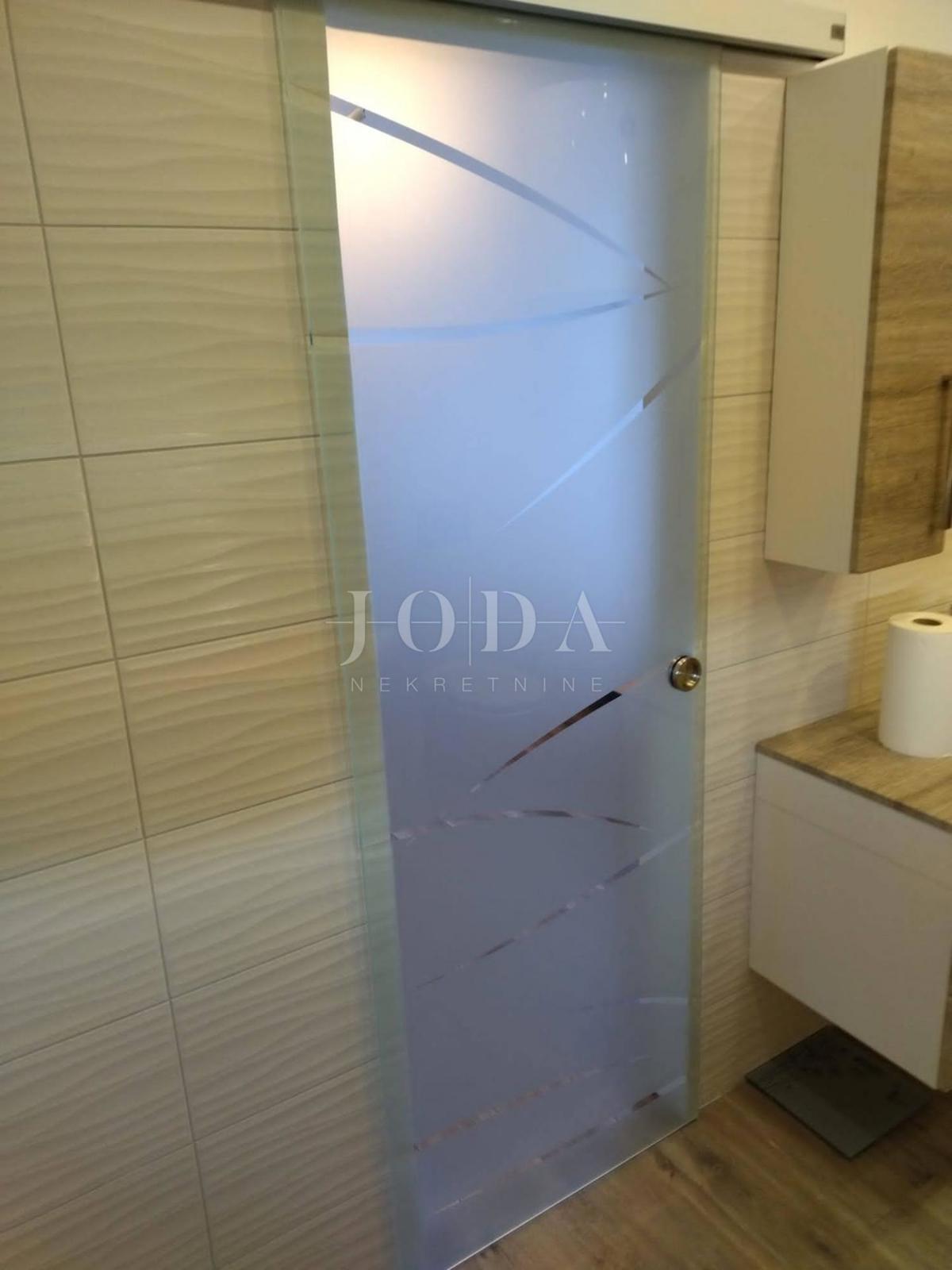 Moderno appartamento duplex con due terrazze e vista aperta sul Golfo del Quarnaro