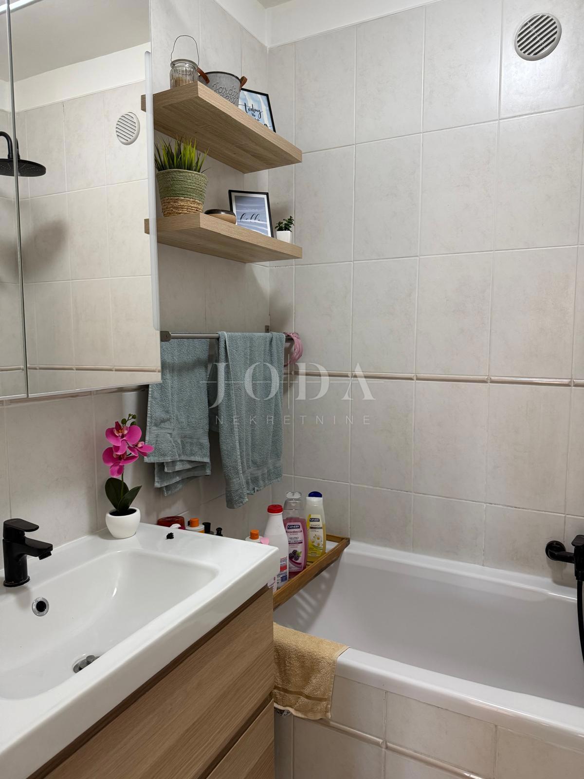 Allogio Gornja Drenova, Sveti Ivan Zelina, 59m2