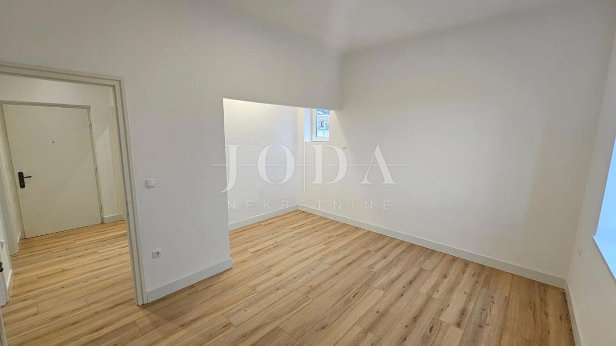 Appartamento completamente ristrutturato di 57 m² – Centro allargato di Novi Vinodolski, vicino al mare