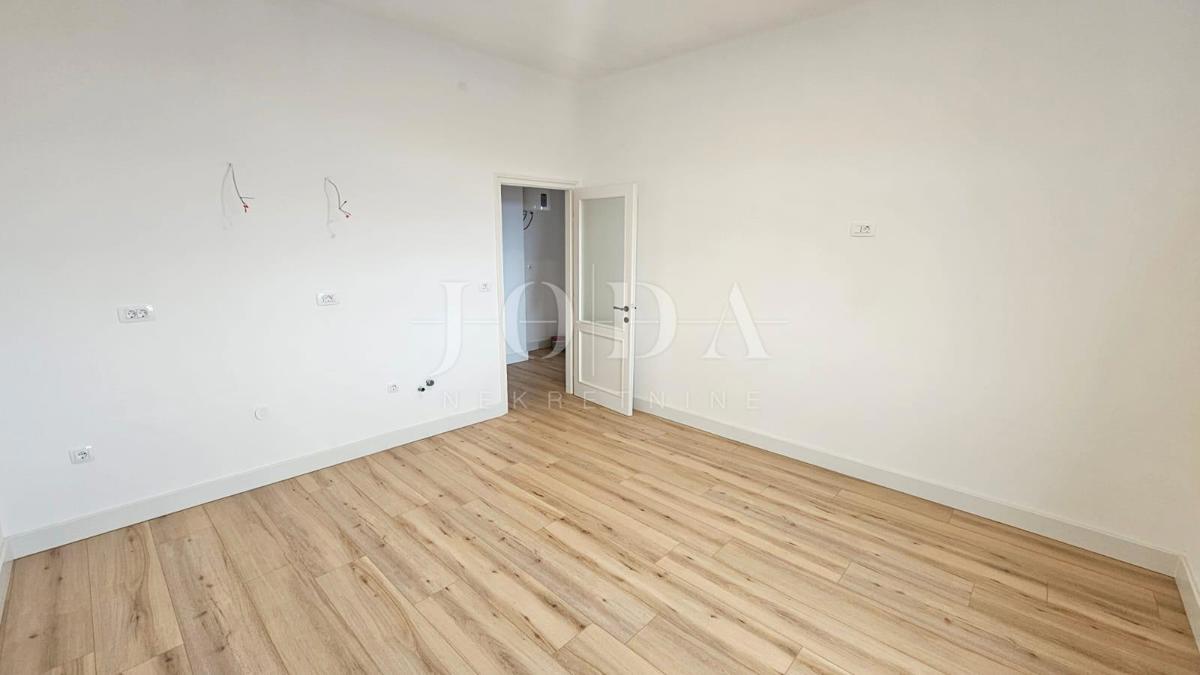 Appartamento completamente ristrutturato di 57 m² – Centro allargato di Novi Vinodolski, vicino al mare