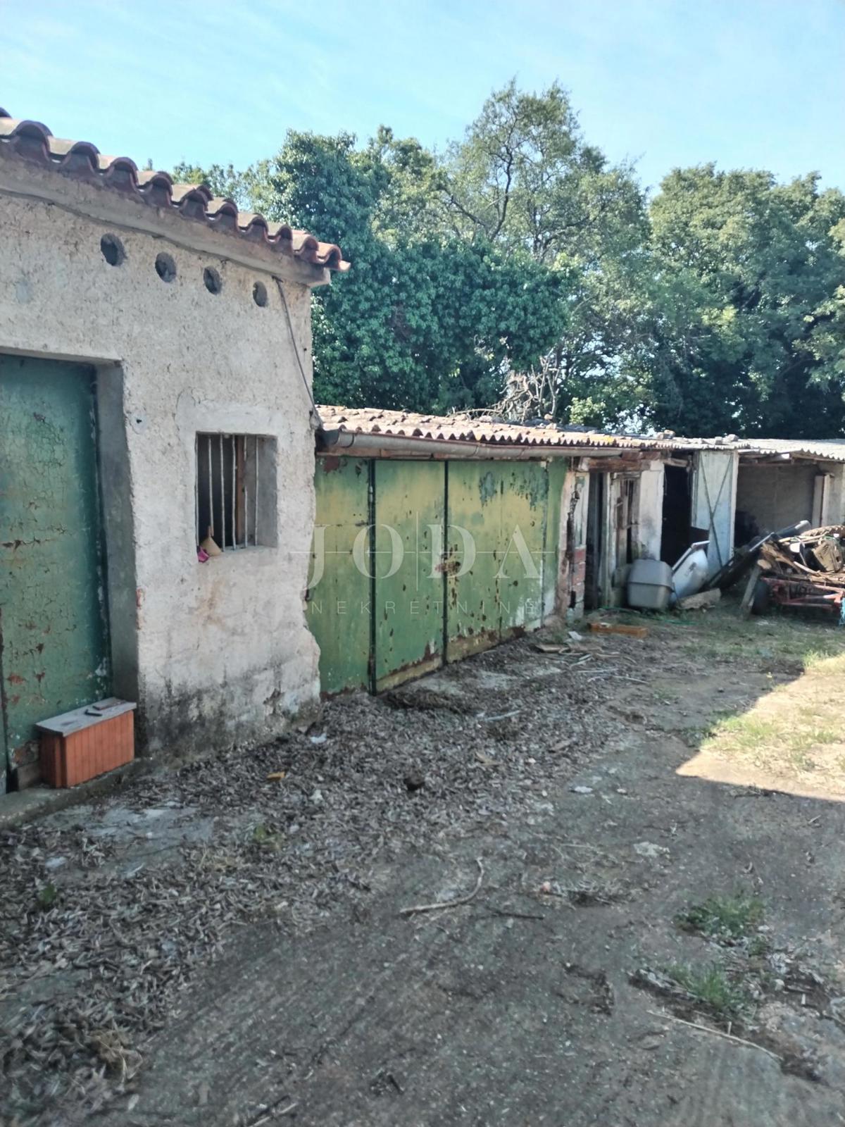 Terreno Valtura, Ližnjan, 960m2