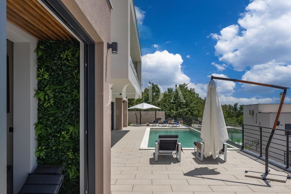 Casa Kostrena Sveta Lucija, Kostrena, 295,95m2