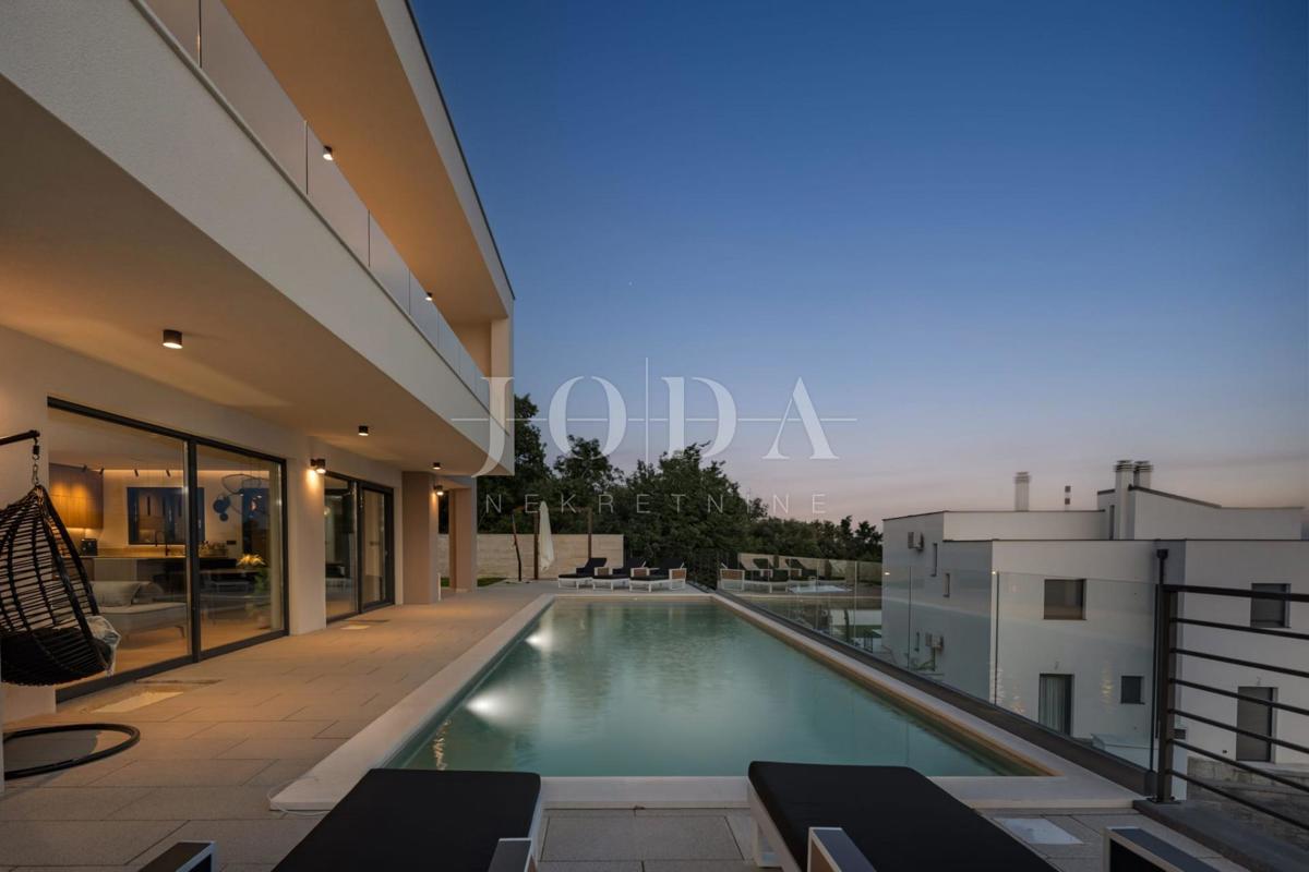 Casa Kostrena Sveta Lucija, Kostrena, 295,95m2